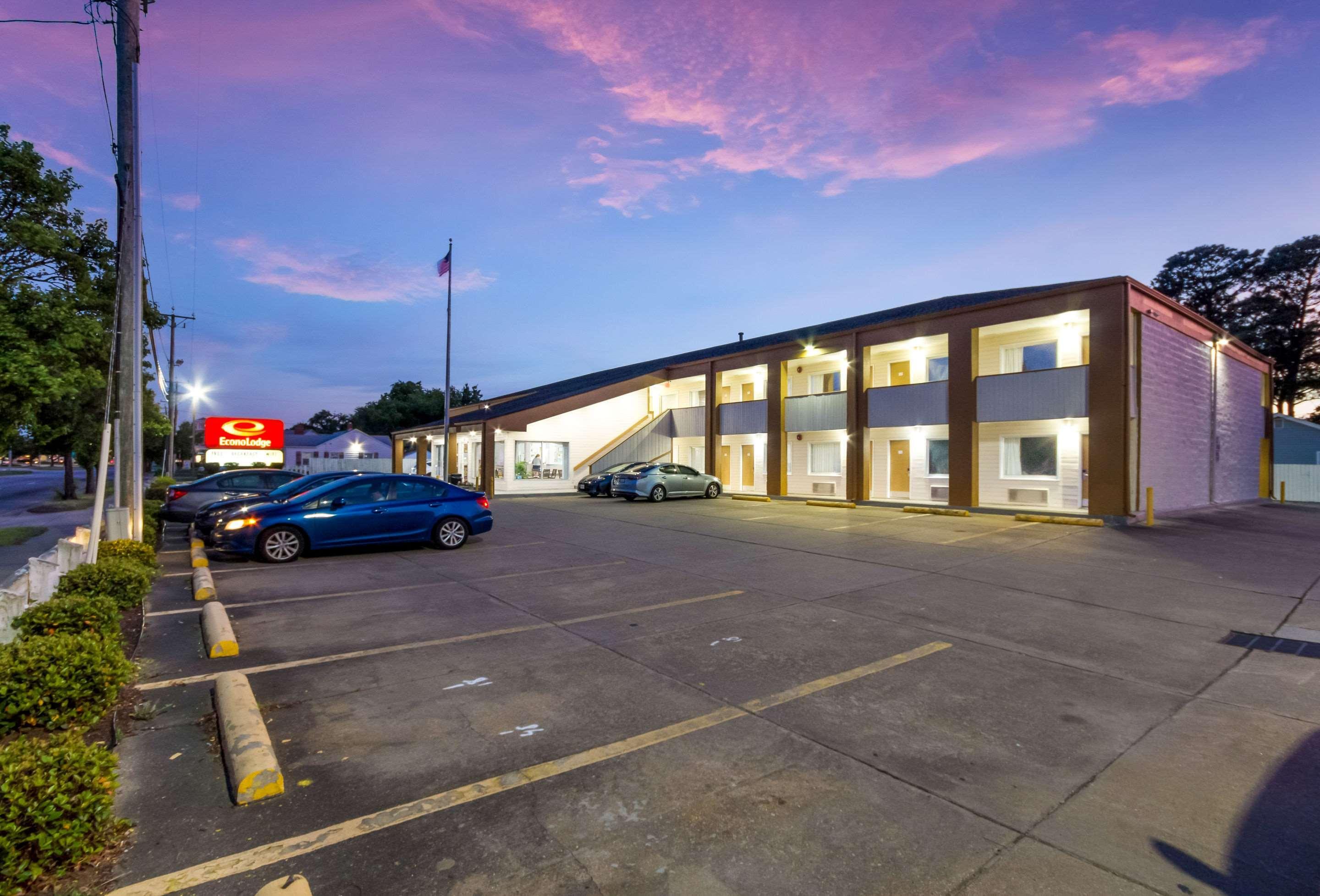 Econo Lodge Little Creek Norfolk Exterior photo